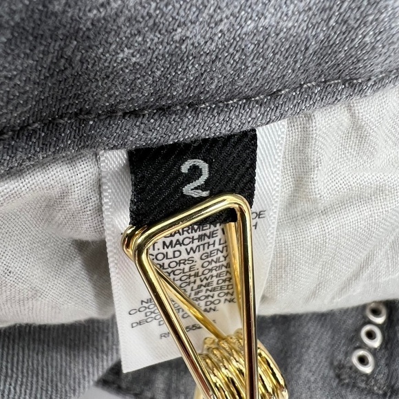 Express Gray Cuffed Hem Embellished Jean Shorts Size 2 Women's - Picture 4 of 8